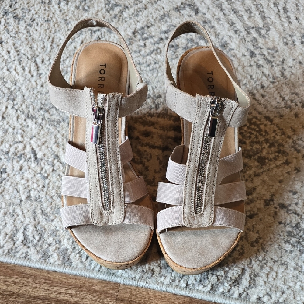 Torrid Women's Cream Sandals with Zipper